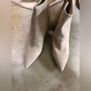 Marc Fisher beige booties pointed toes 9.5-Jina